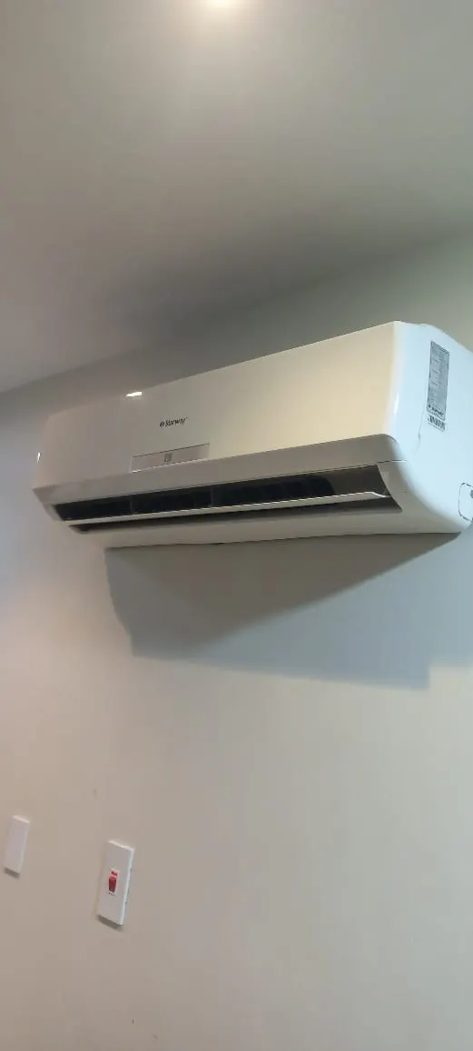 Split AC interior installation in a Dubai bedroom by Samra Facilities
