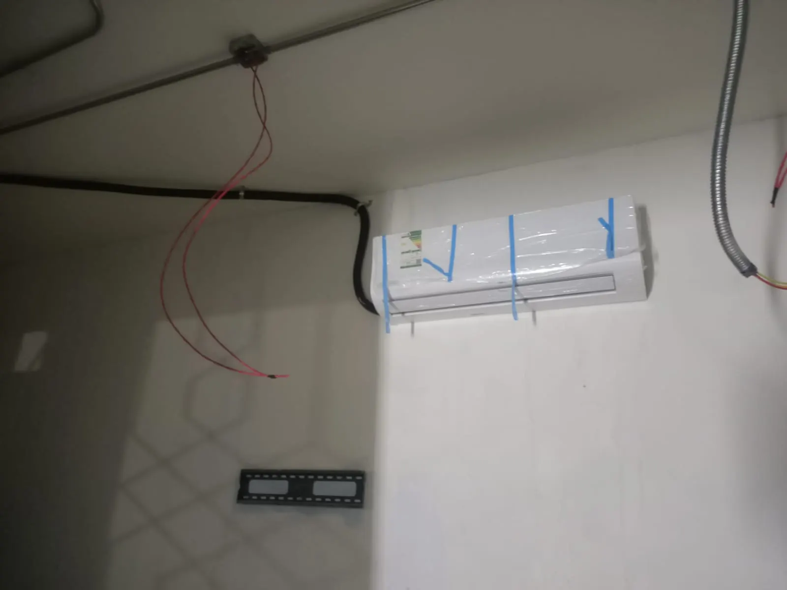 AC installation in Dubai by Samra Facilities team