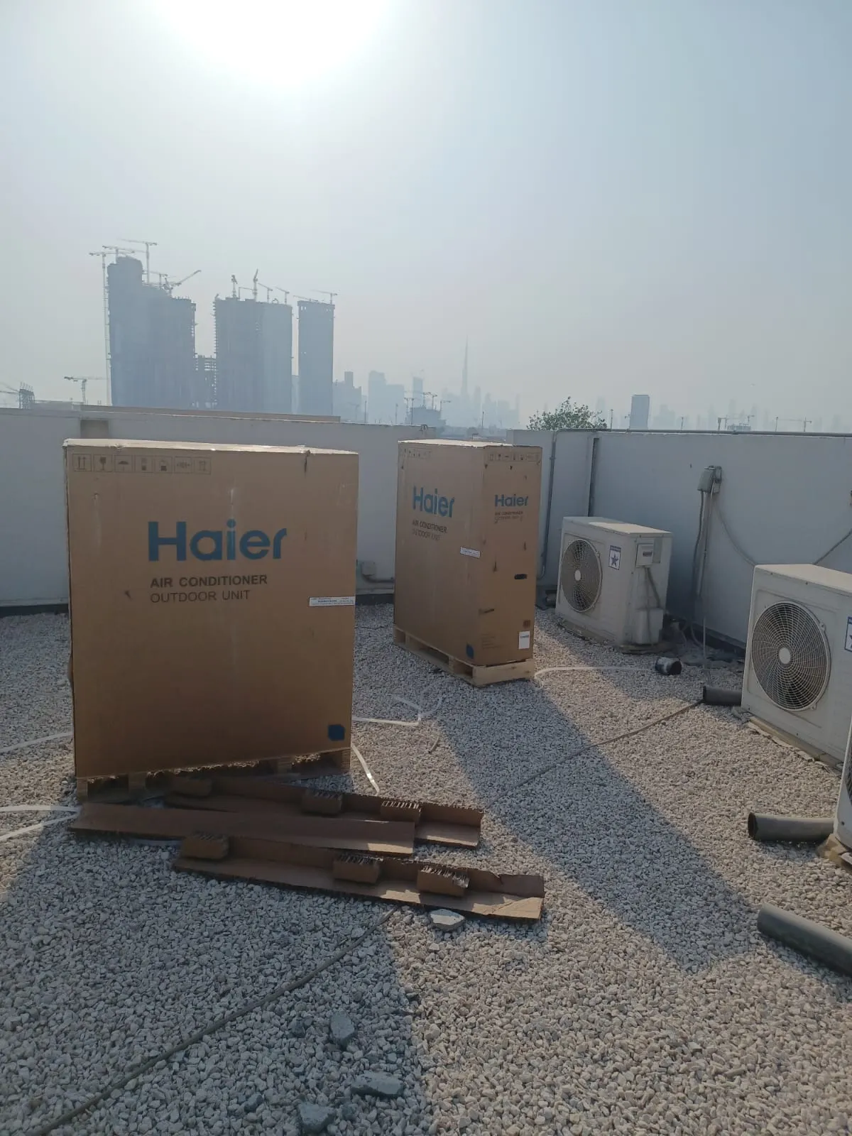 Outdoor AC unit mounted by Samra Facilities in Dubai