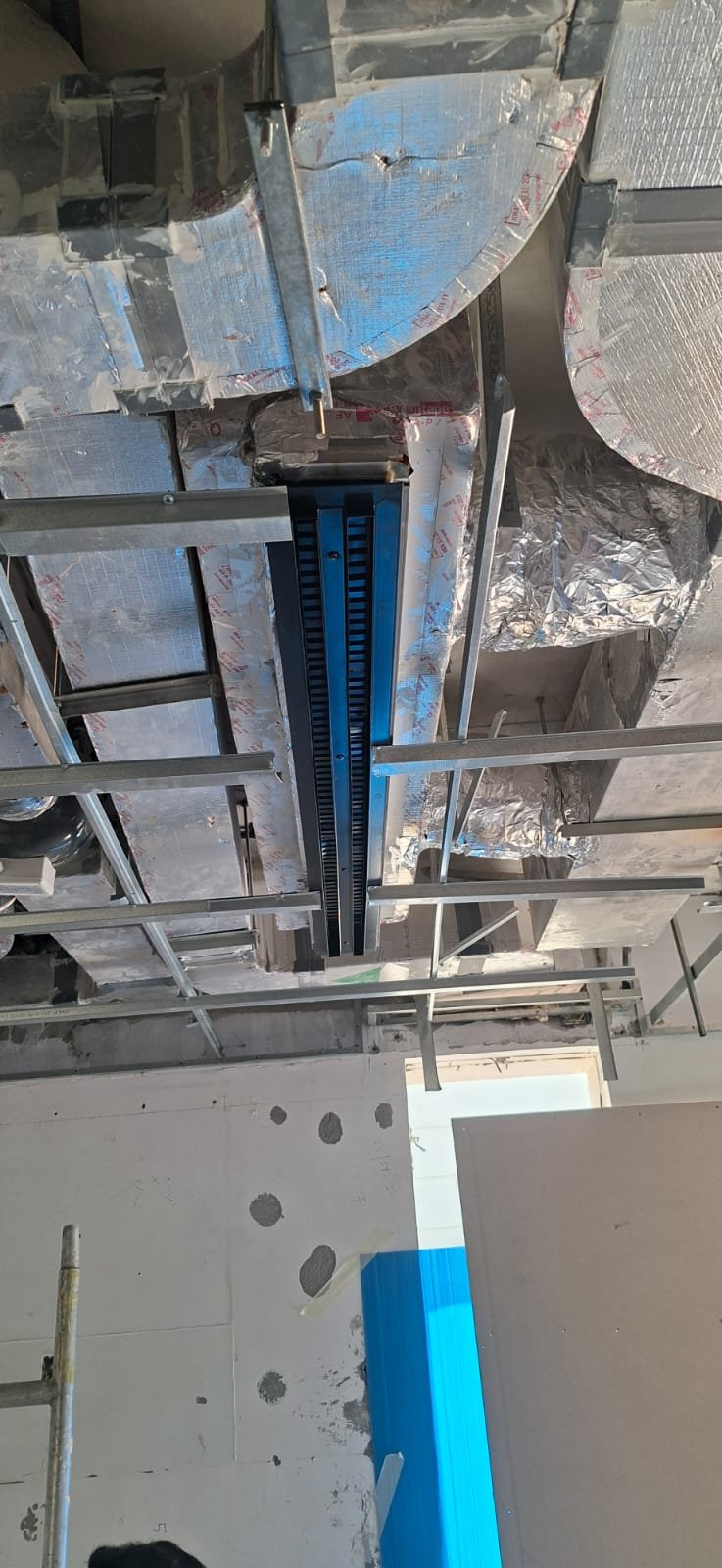 Duct installation in Dubai by Samra Fitouts — job 8