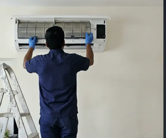 Split AC filter cleaning by Samra Facilities in Dubai